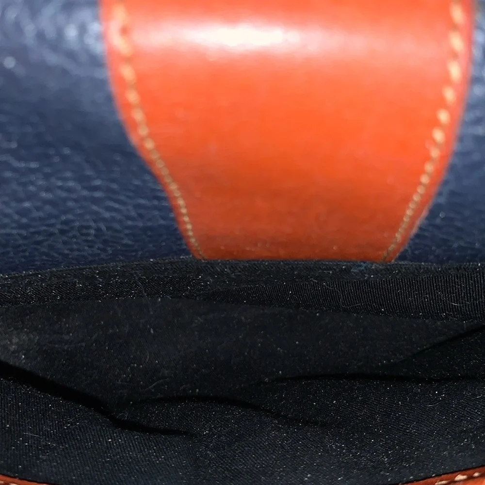 Liz Claiborne Leather Shoulder/Crossbody bag - Picture 13 of 14